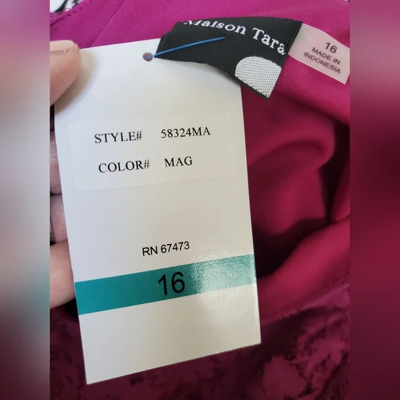 Sold Out Maison Tara NWT Lace Mini Dress - Picture 13 of 15